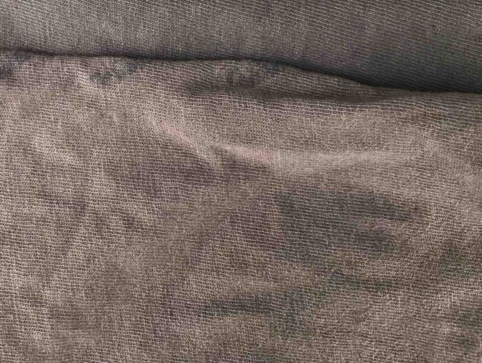 泥染(どろぞめ)された布