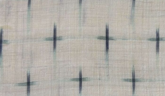 十字絣の模様が表現された白絣（しろがすり）